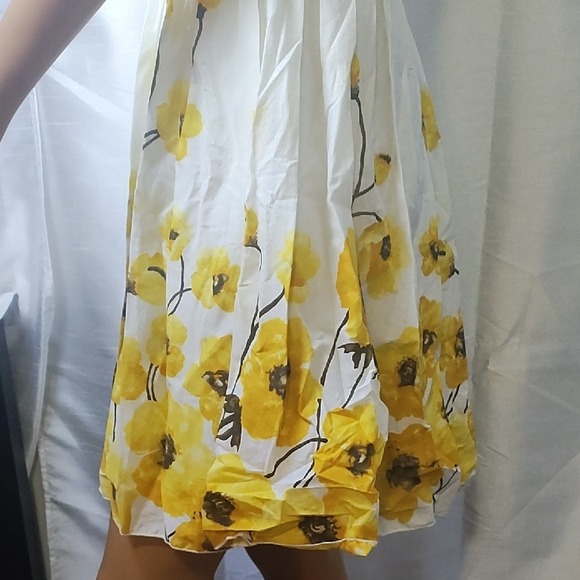 Forever 21 Floral Yellow and White Summer Dress Size S‎ - Picture 4 of 10